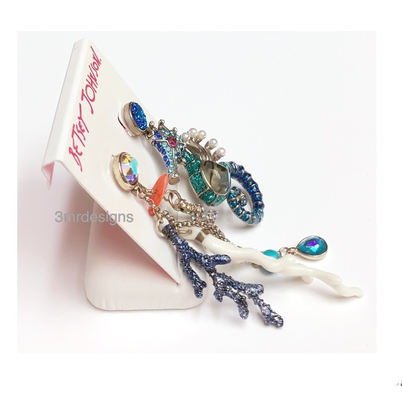 NWT Betsey Johnson 💋GLITTER REEF Gold Tone Crystals Mismatched Drop Earring - Picture 5 of 6